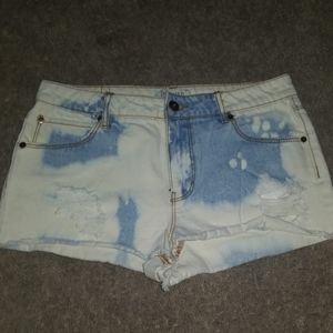 Acid washed tiger shorts